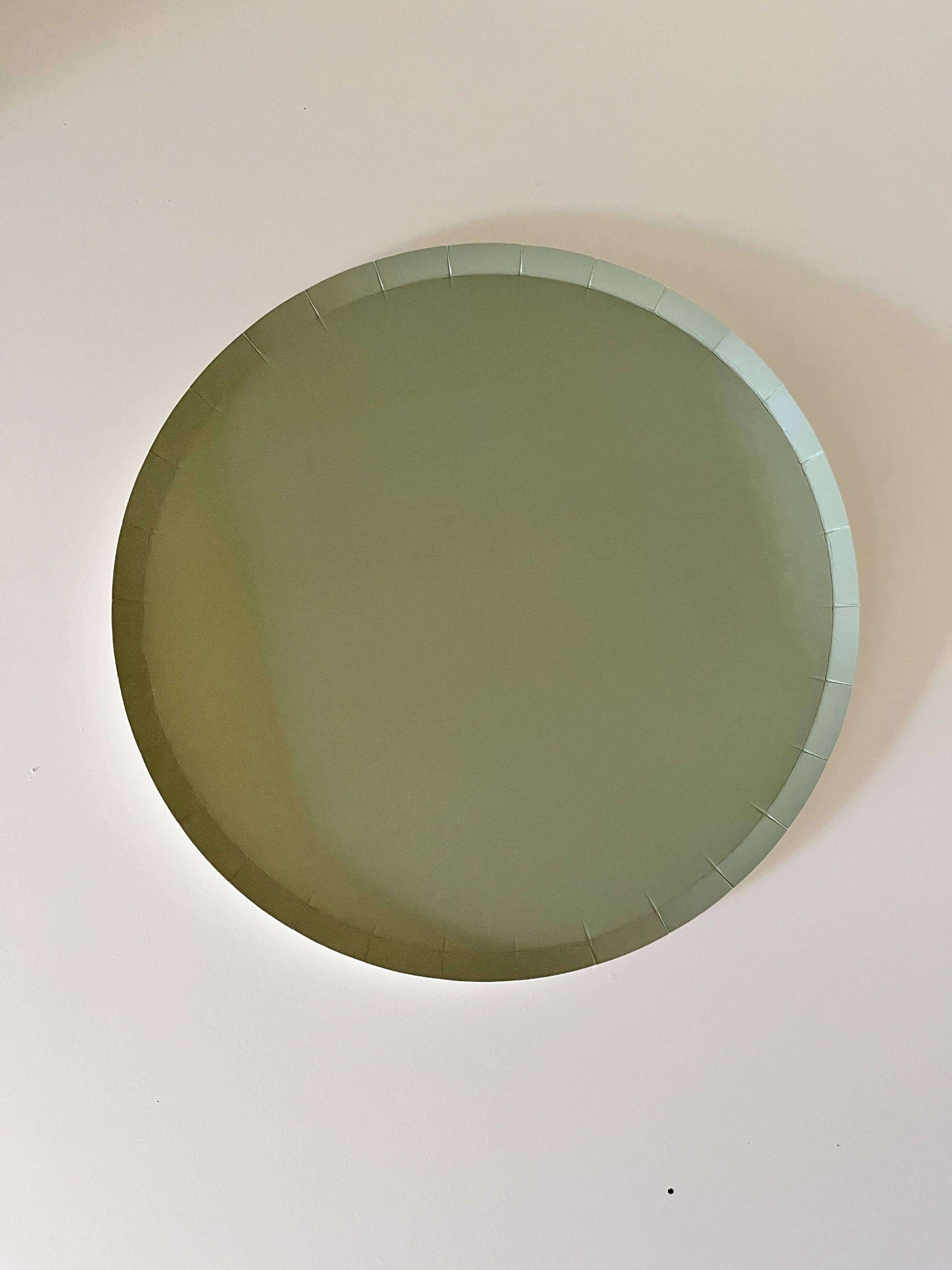 9inch Classic Green Paper Plates for Children's Parties, Low rim shallow paper party plates.