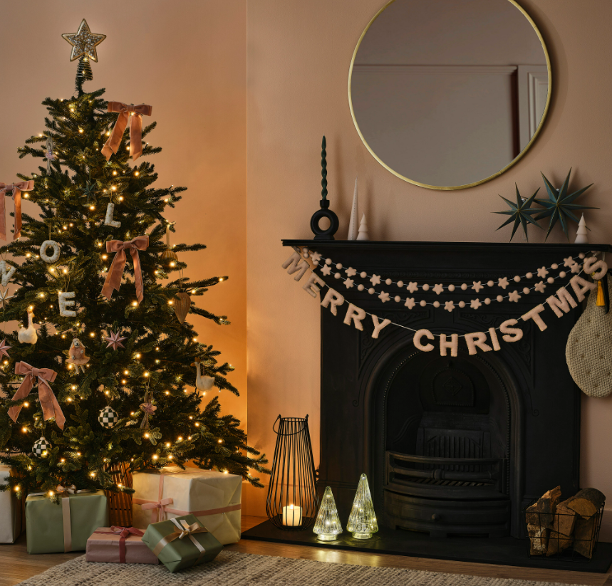 Blush Pink Felt Merry Christmas Bunting