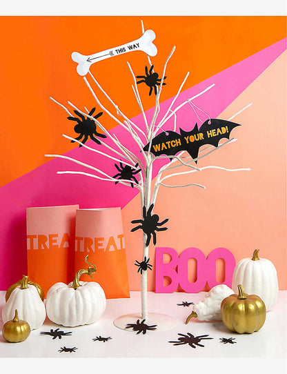 Halloween Treasure Hunt Game for Kids. Kit includes, 18x Mini Spiders, 12x Halloween Treat Bags, 12x Pumpkin Hunt Clues, 5x Halloween Themed Props, 1x Instructions Sheet, 1x Gold Foil Pumpkin  A 'What Can You See' Game